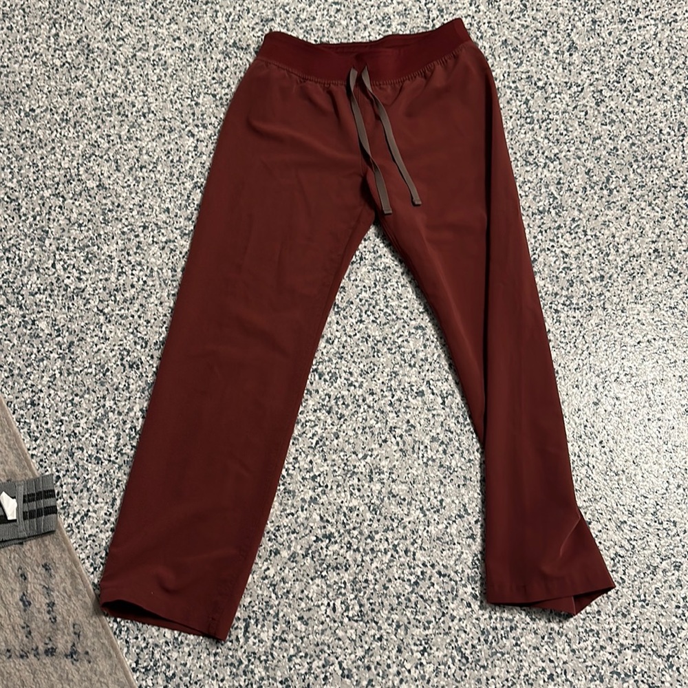 Figs Livingston scrub pants - size small petite - color dark Cherry
